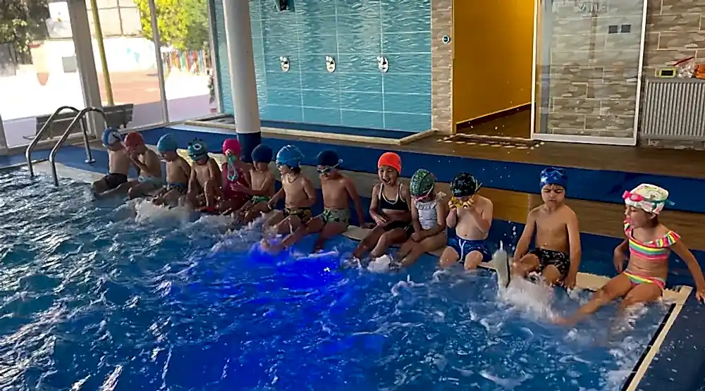 istanbul-cocuk-yuzme-kursu-8