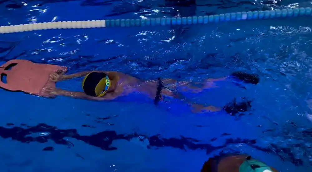 kagithane-cocuk-yuzme-kursu-2