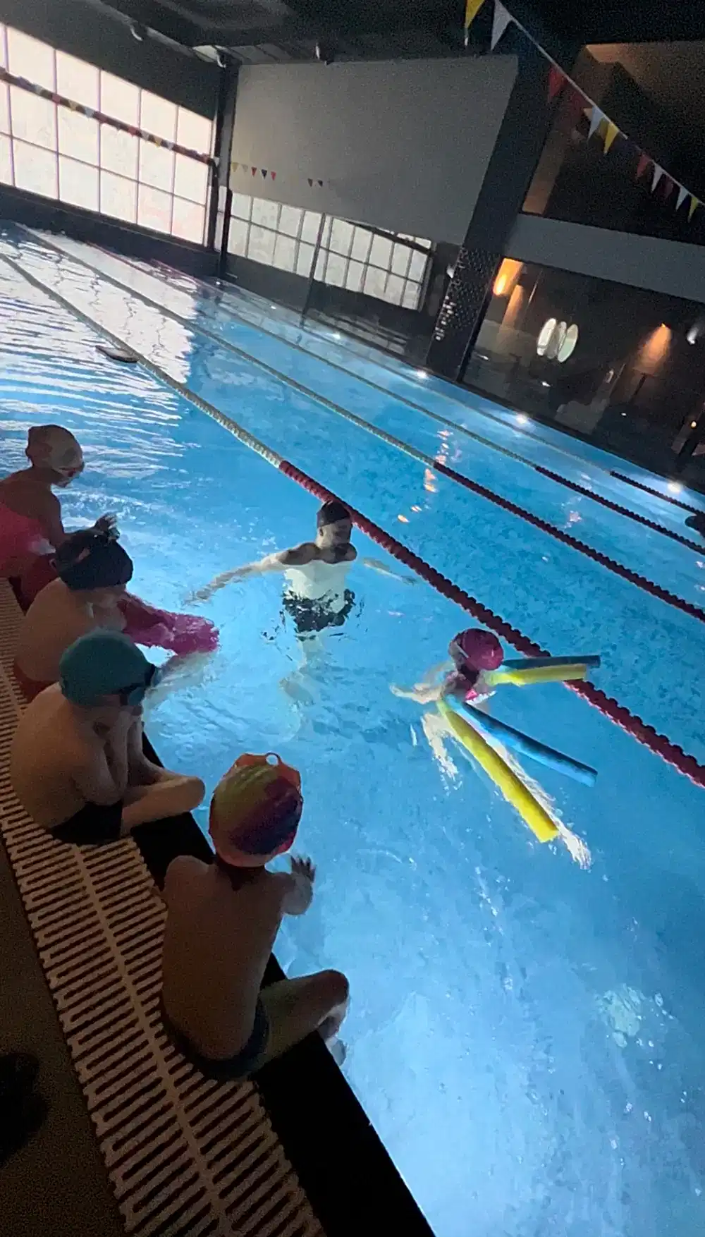 kagithane-fen-bilimleri-cocuk-yuzme-kursu-3