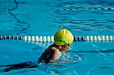 kurbağalama yüzme nedir