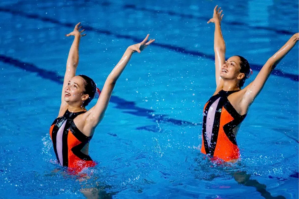 artistik yüzme nedir